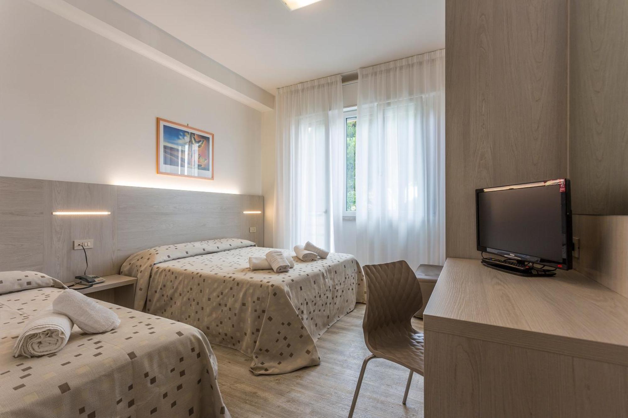 Hotel Dafne Punta Marina