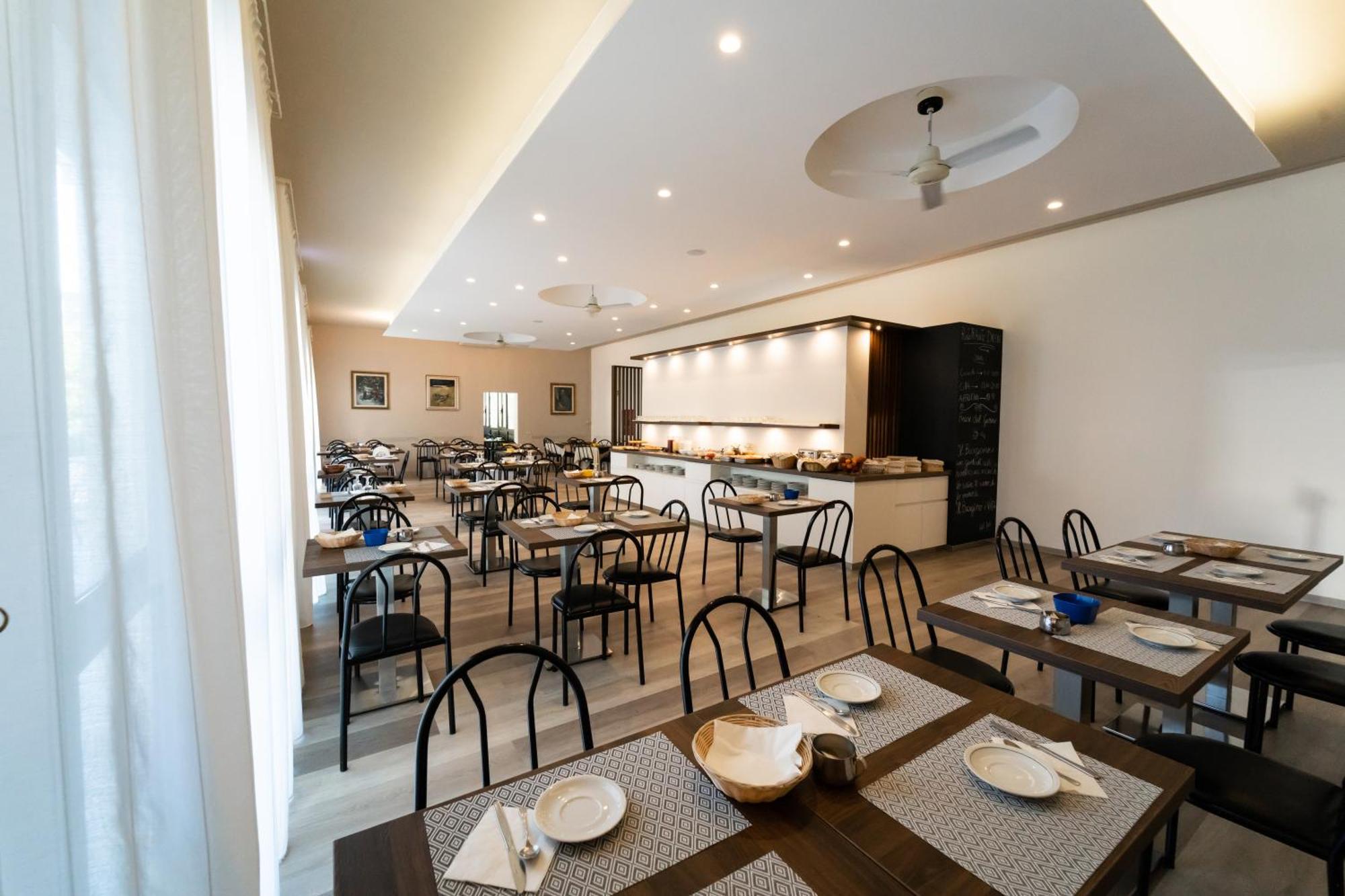 Hotel Dafne 3*