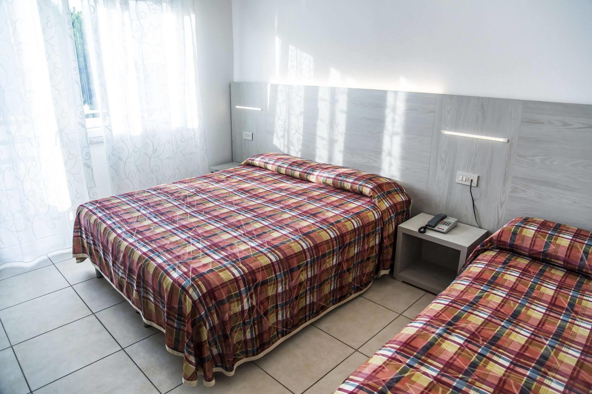 Dafne Hotel 3*